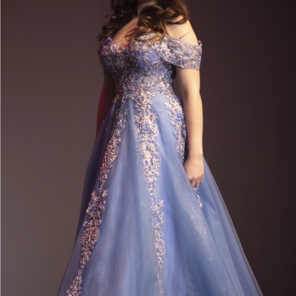 Elegant Blue Off-Shoulder Evening Gown